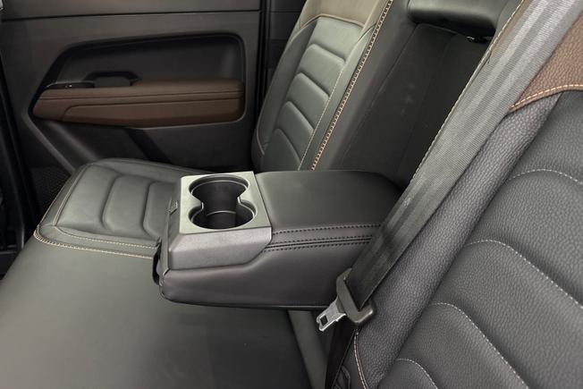 VOLKSWAGEN Amarok Photo 25