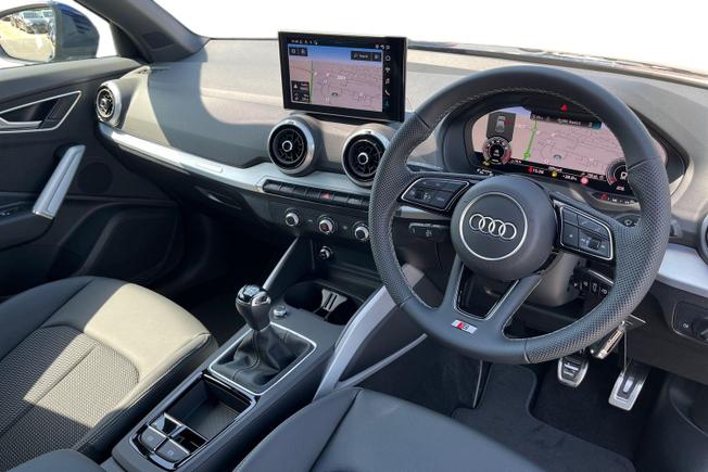 AUDI Q2 Photo 6