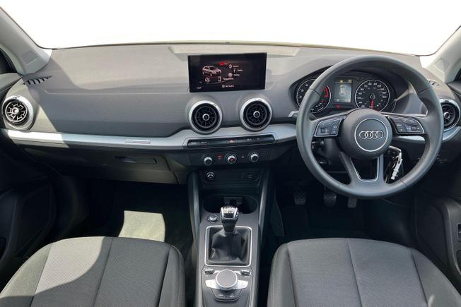 Audi Q2 Photo 10