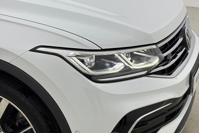 VOLKSWAGEN Tiguan Photo 19