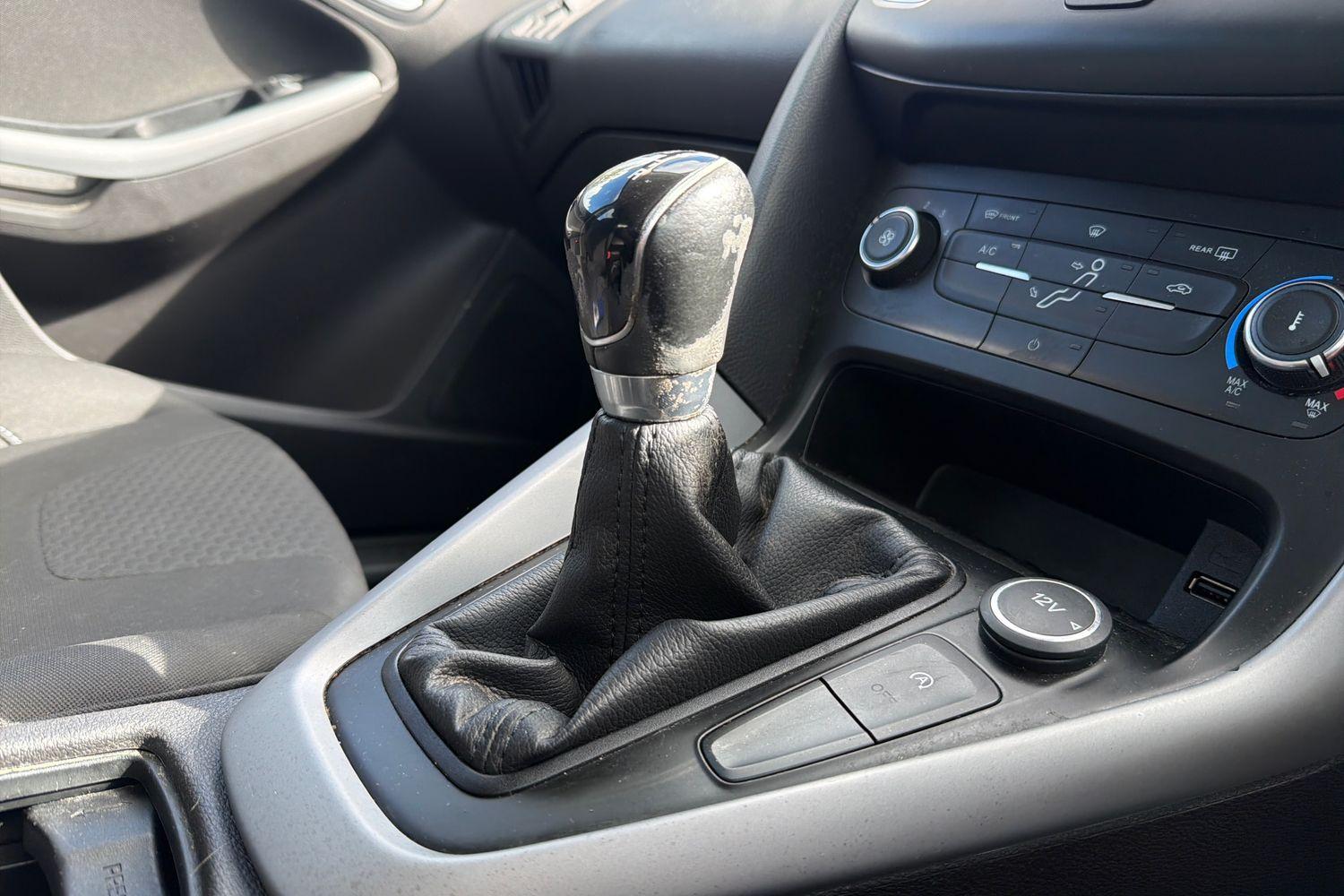 Ford Focus Photo 35