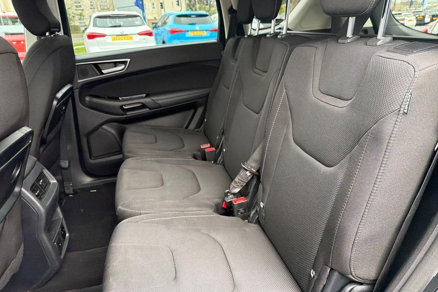 Ford S-MAX Photo autoimg-e6a9f1f51a3cb9f37ba963bbce4ef13b91ba76ca.jpg