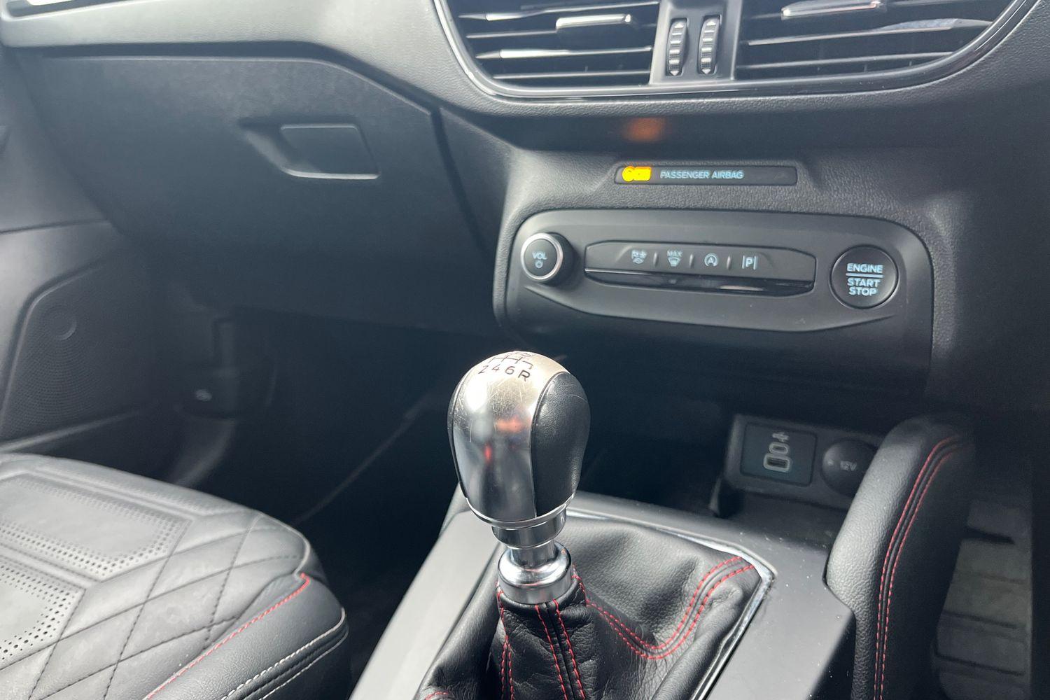 Ford FOCUS Photo 36