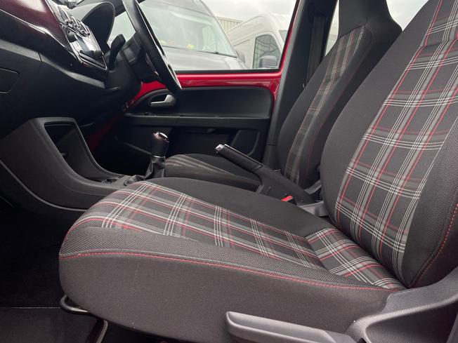 VOLKSWAGEN up! Photo 38