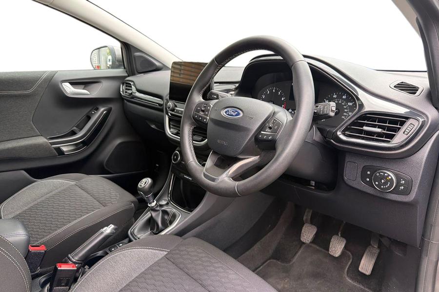 Ford PUMA Photo autoimg-e6ad177514bc811646ef0a81b4eb2b9eb7bfcf48.jpg