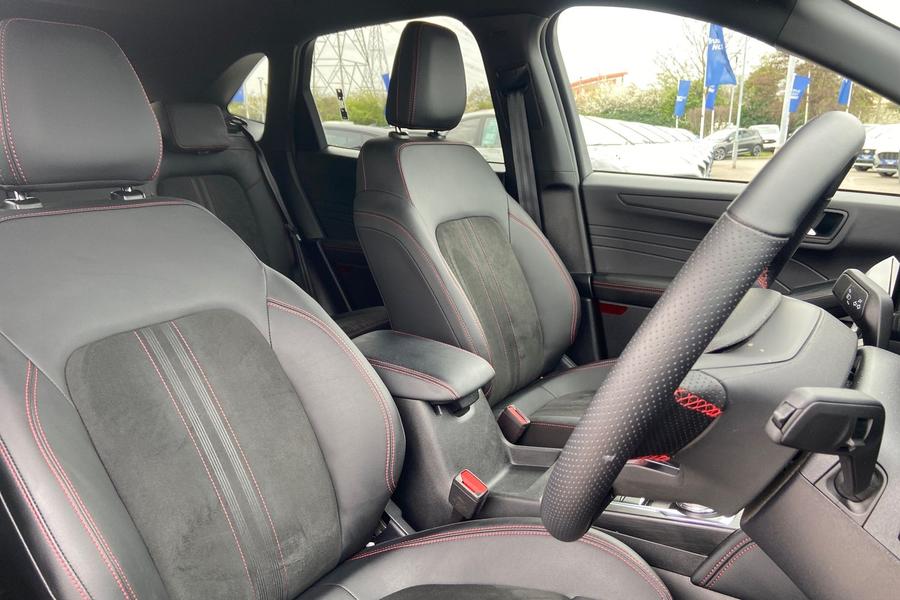 Ford KUGA Photo autoimg-e6adf9e2e8fa21bc142f21c561e873c89497d18a.jpg