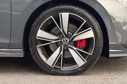 VOLKSWAGEN Golf Photo 5