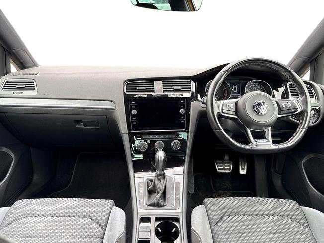 VOLKSWAGEN Golf Photo 10