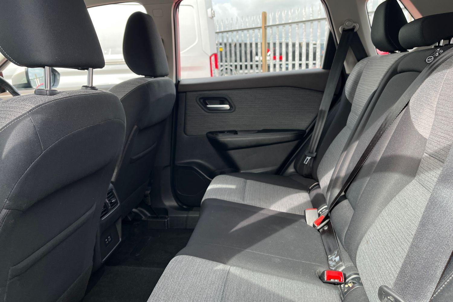 Nissan X-TRAIL Photo 19
