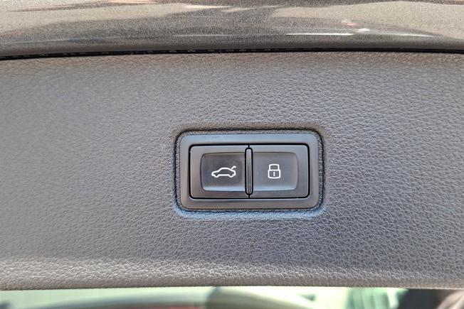AUDI Q7 Photo 30