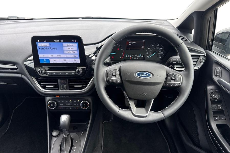 Ford FIESTA Photo autoimg-e6b7e0803e4a3287c395169d5140233661493eb7.jpg