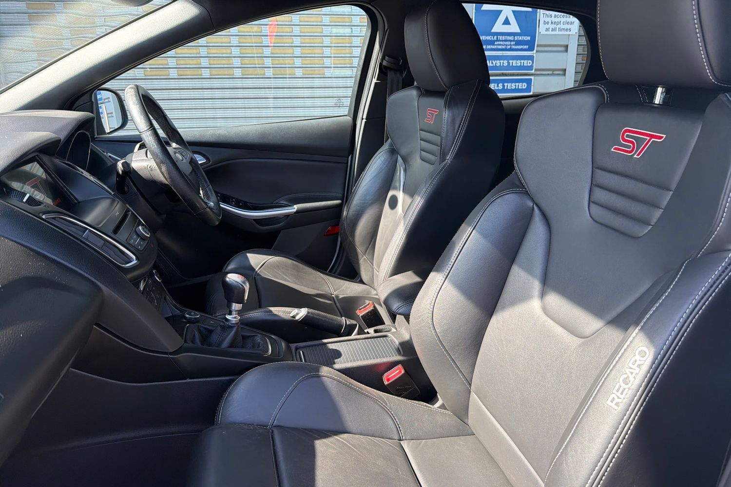 Ford FOCUS Photo 18