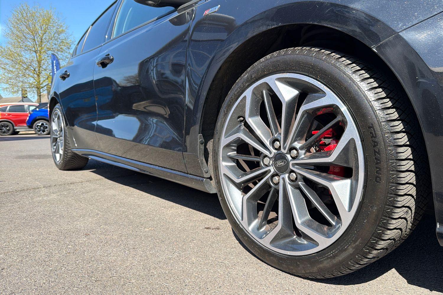 Ford FOCUS Photo 28