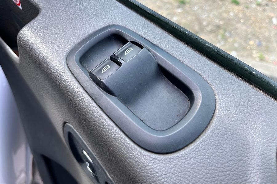 Ford TRANSIT Photo autoimg-e6b99d1266e8c1906b09c994582b8d6b4a3e644c.jpg