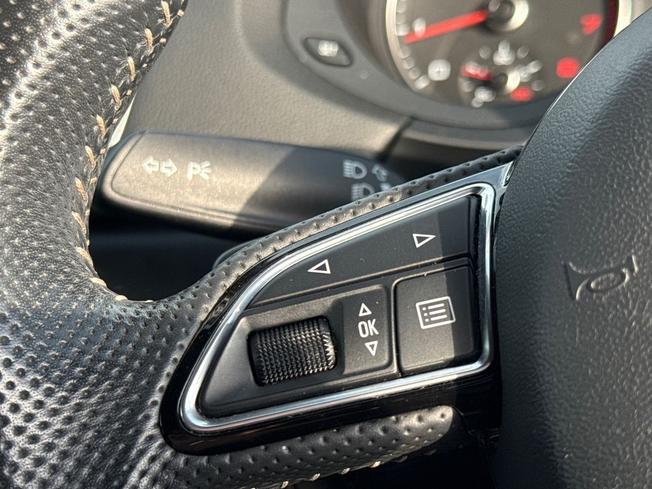 AUDI Q3 Photo 16