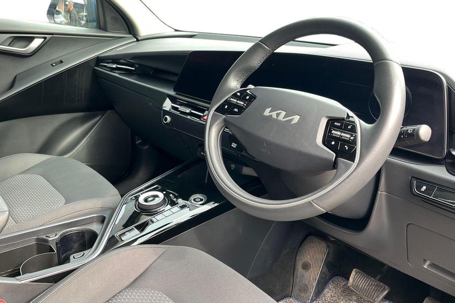 Kia NIRO Photo autoimg-e6bc6174066f0a0bfde9fcf9f9935d46083a1399.jpg