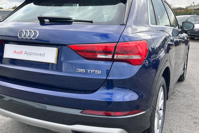 AUDI Q3 Photo 18