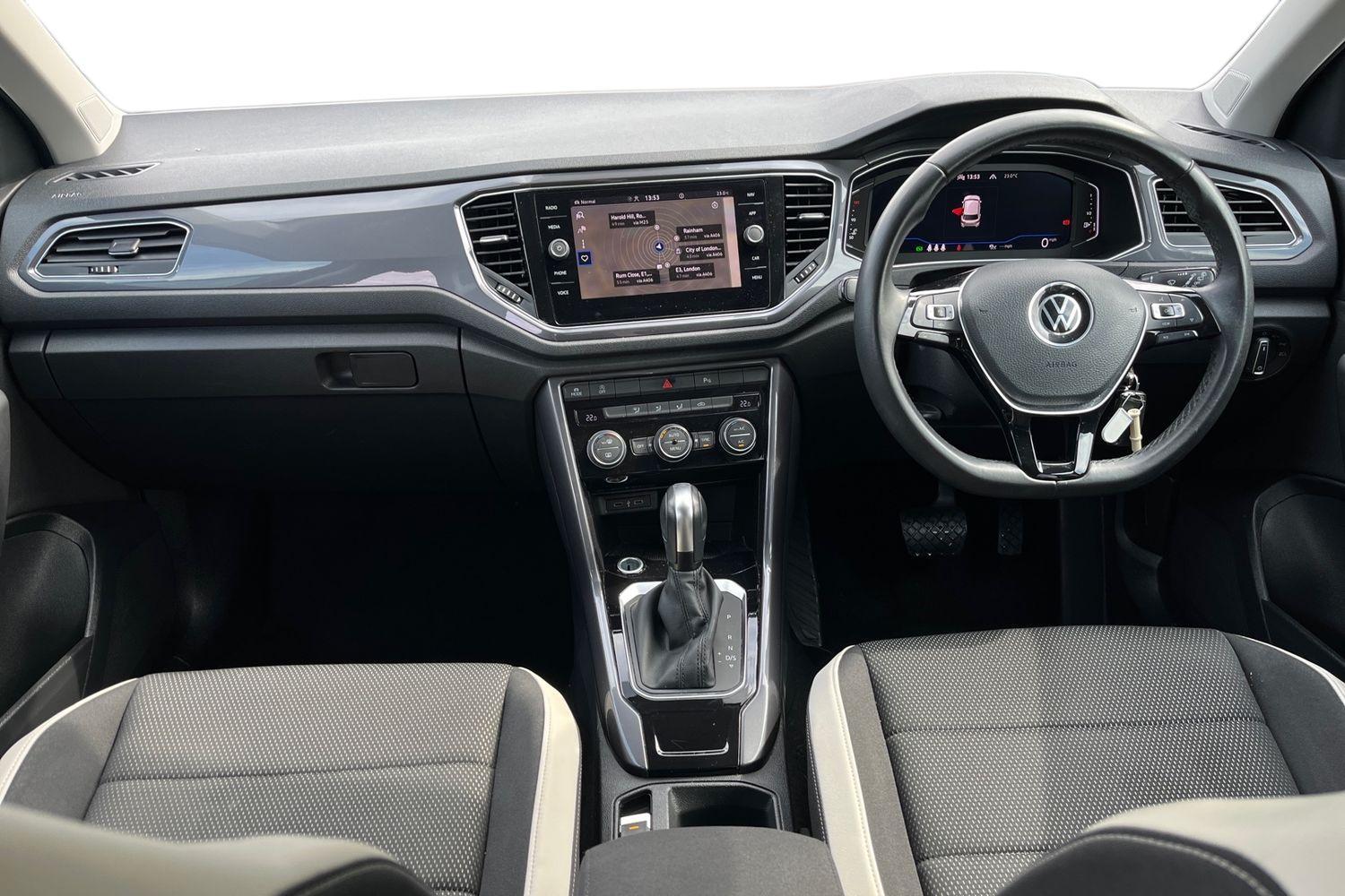 Volkswagen T-Roc Photo 9