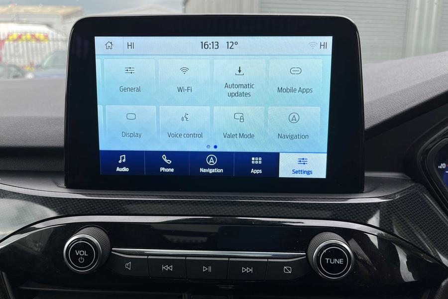 Ford Kuga Photo autoimg-e6c2f0e45b8ac617d83f743dae996f2980b4d7c9.jpg