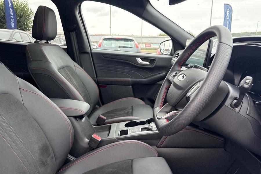 Ford KUGA Photo autoimg-e6c64c11c6412ed9ae1c8f22e8735f2d4c4ddba4.jpg