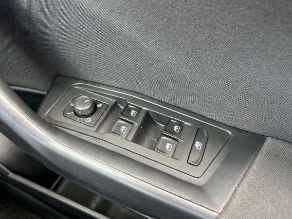 Volkswagen T-Roc Photo autoimg-e6c78fefdb9915f2a06fb82caa8e221bcd8c859c.jpg