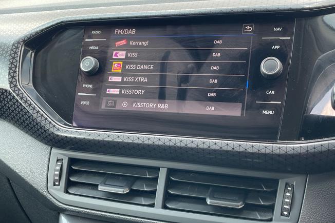 VOLKSWAGEN T-Cross Photo 13