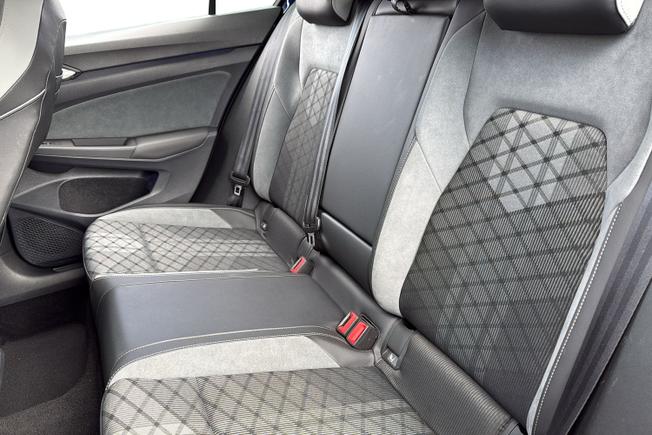 VOLKSWAGEN Golf Photo 9
