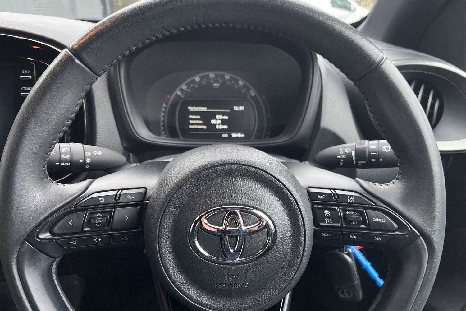 Toyota AYGO X Photo 11