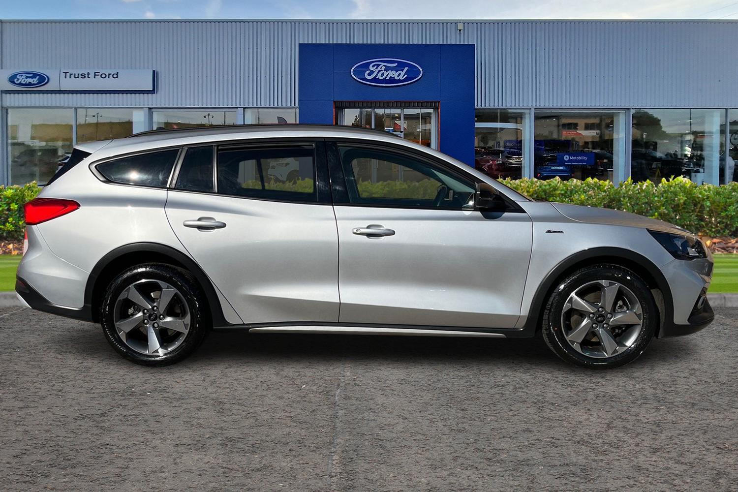 Ford Focus Photo 2
