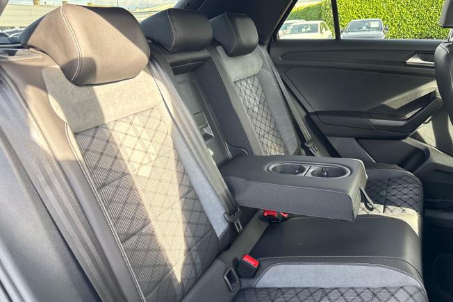 VOLKSWAGEN T-Roc Photo 42
