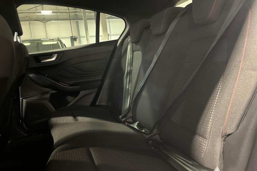 Ford FOCUS Photo autoimg-e6d30e9d3facd4e93a28dd140480524f2804dc6d.jpg