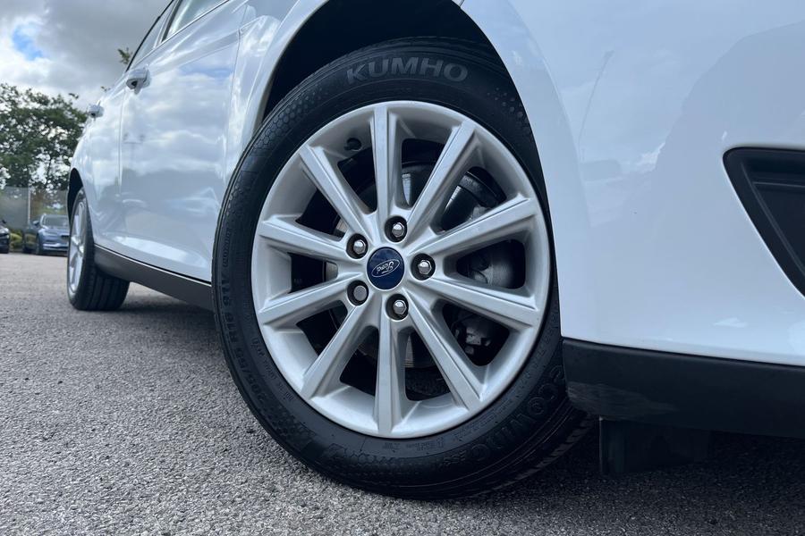 Ford Focus Photo autoimg-e6d36fe8d9f9d86b1580261f8699a8a4c4960be4.jpg