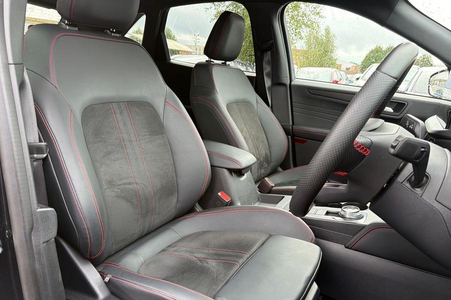 Ford KUGA Photo autoimg-e6d53b1666e5835eaf7d84c4e6ff73256f5d7aca.jpg