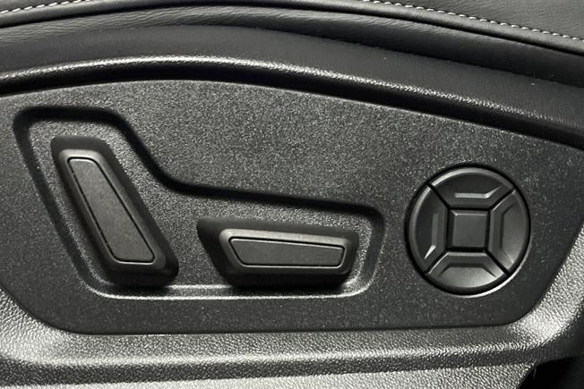 AUDI Q7 Photo 25