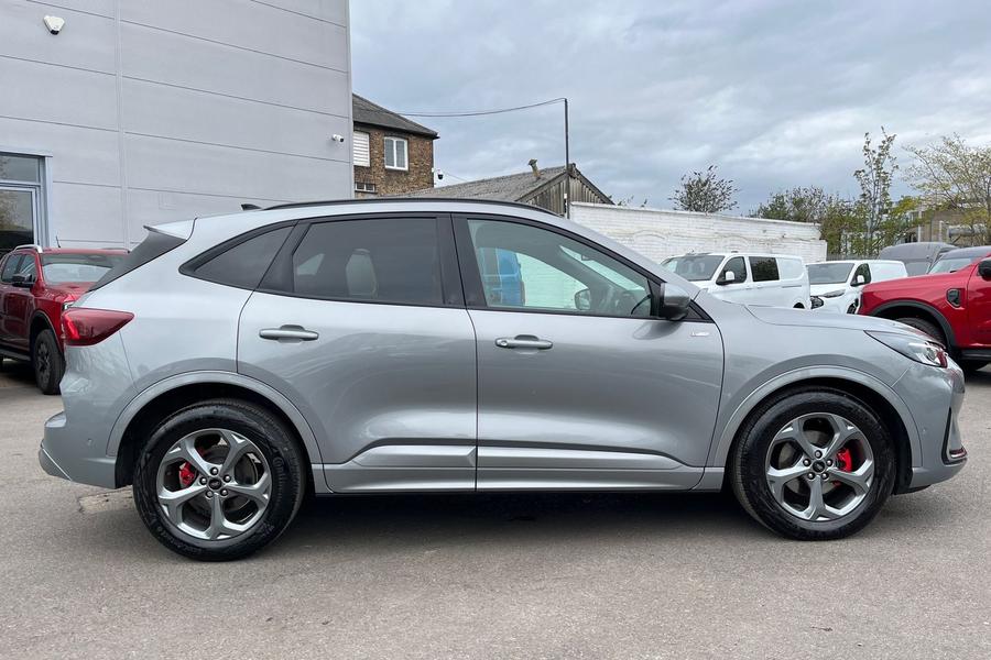 Ford Kuga Photo autoimg-e6d93781aba880f42cbbfdb67a49452686ebf266.jpg