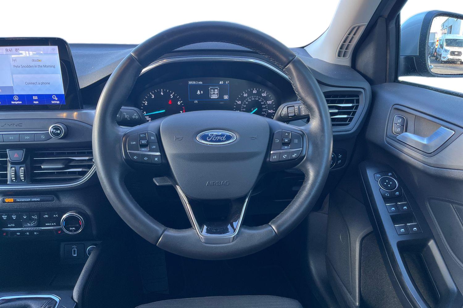 Ford FOCUS Photo 10