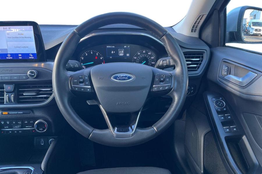Ford FOCUS Photo autoimg-e6dabe7a4d759aacbbabfc72e22bf81ab3aa0eda.jpg