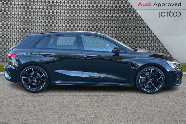 AUDI RS3 Photo 4