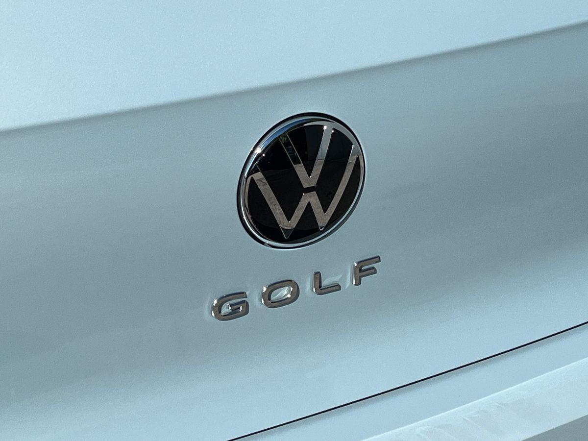Volkswagen Golf Photo autoimg-e6e527f78379f3a49f3e9a1bb6b3d43e00633c0e.jpg