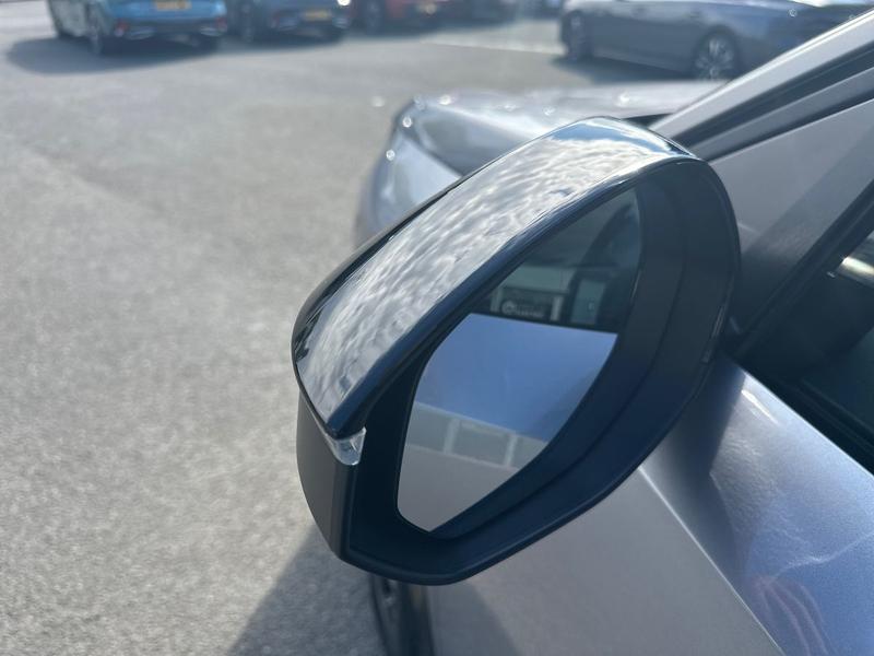 Used Peugeot E-3008 KS25OPP 26