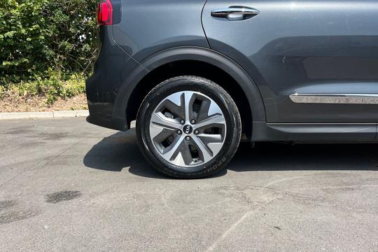 Kia Niro Photo autoimg-e6e886d0ca56ce9ef8aaf907df821cc6a242cc51.jpg