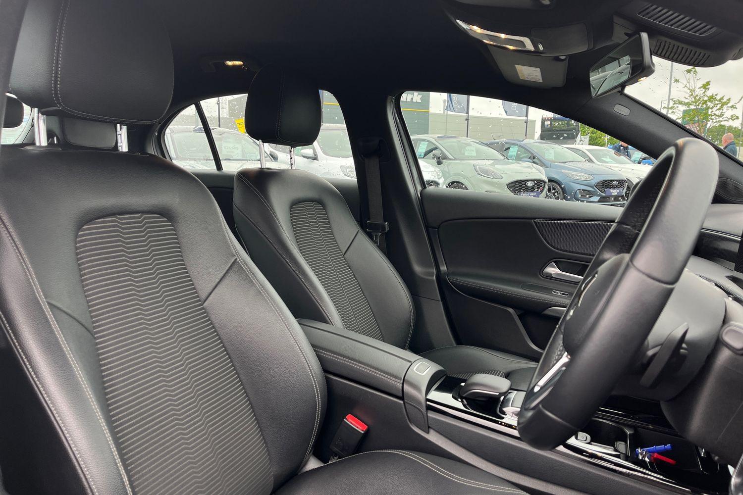 Mercedes-Benz A Class Photo 16