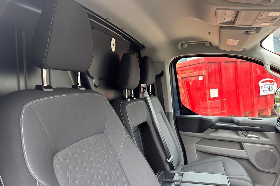 Ford TRANSIT CUSTOM Photo autoimg-e6f0a7d889f660c5dfae0198a40283d62fe3ac41.jpg