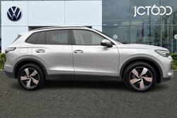 VOLKSWAGEN Tiguan Photo 4