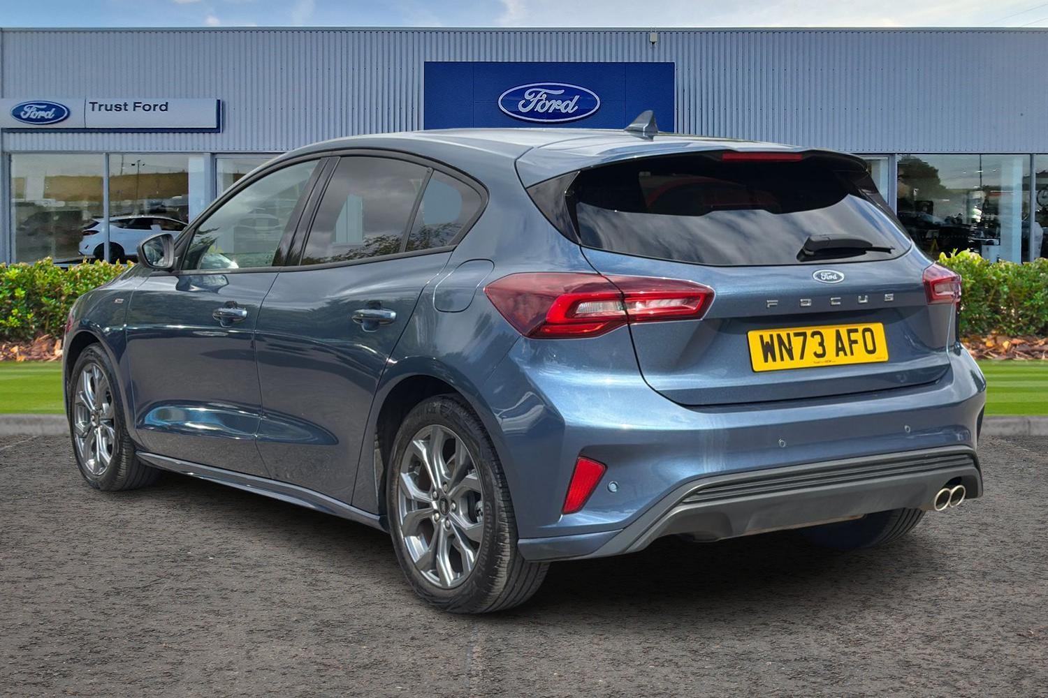 Ford FOCUS Photo 1
