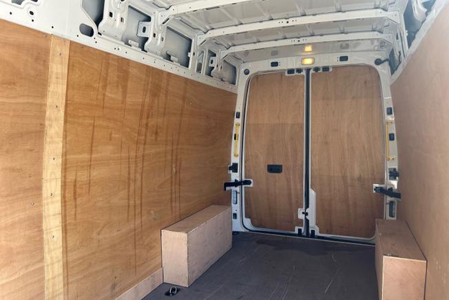 Volkswagen Crafter Photo 9