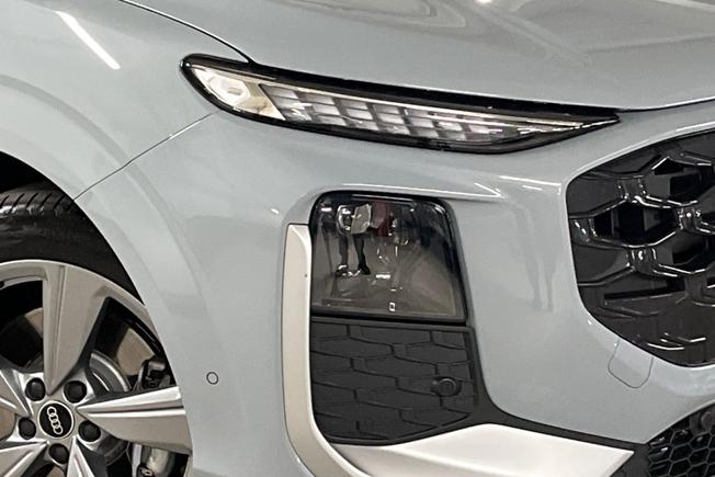 AUDI Q3 Photo 19