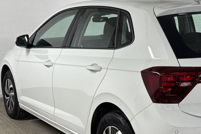 VOLKSWAGEN Polo Photo 26