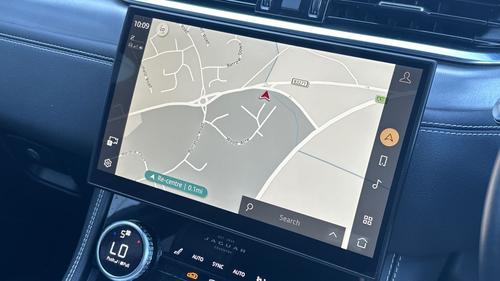 Jaguar F-PACE Photo autoimg-e6fbf4ce9259181d0bb7d1895b2aff89e803ecb4.jpg