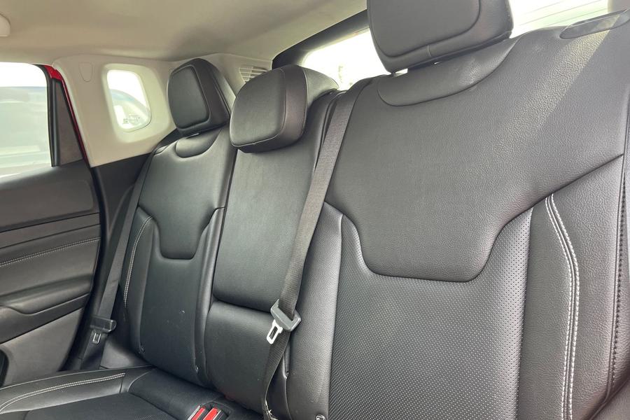 Jeep COMPASS Photo autoimg-e6fdd119b9d1efebeecabb0e2717a0ad97e0b7cf.jpg